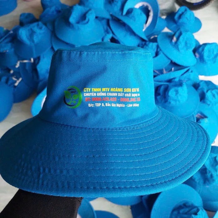Nón tai bèo đồng phục màu xanh ngọc, thêu logo mặt trước