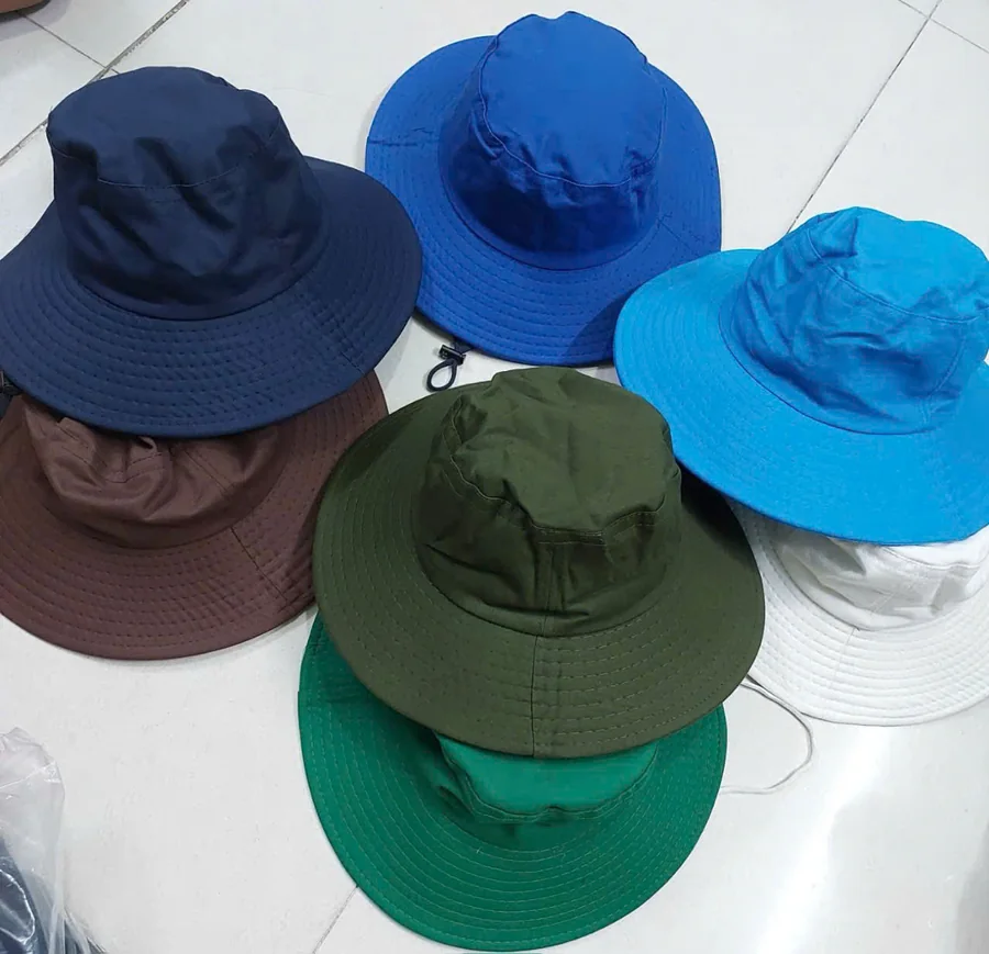 Cơ sở may nón tai bèo đồng phục vành rộng, chất liệu dù, phù hợp du lịch ngoài trời